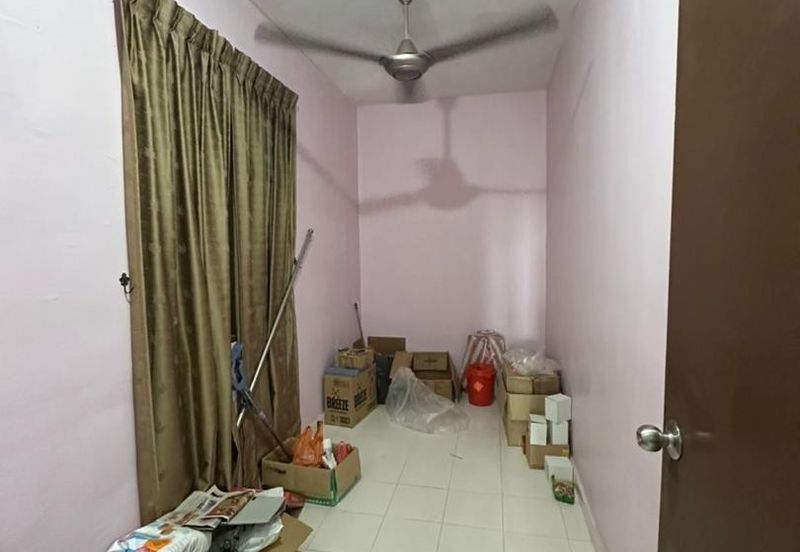 Skudai / Villa Krystal Apartment / 