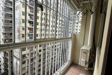 Skudai / Villa Krystal Apartment / 