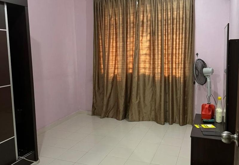 Skudai / Villa Krystal Apartment / 