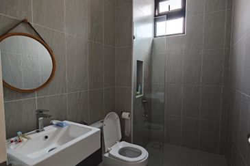 Johor Bahru Eco Botanic 2.5 Storey House, Endlot  Fully Renovated , Fully Finished 