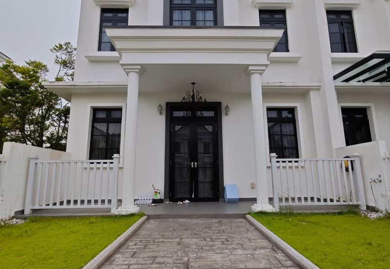 Johor Bahru Eco Botanic 2.5 Storey House, Endlot  Fully Renovated , Fully Finished 