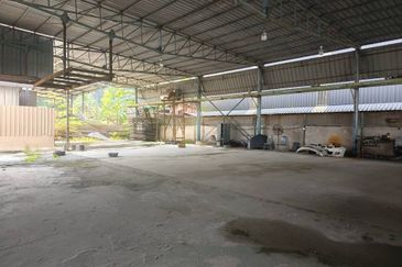 JB Tampoi Factory (behind Giant Tampoi) Light Industry 