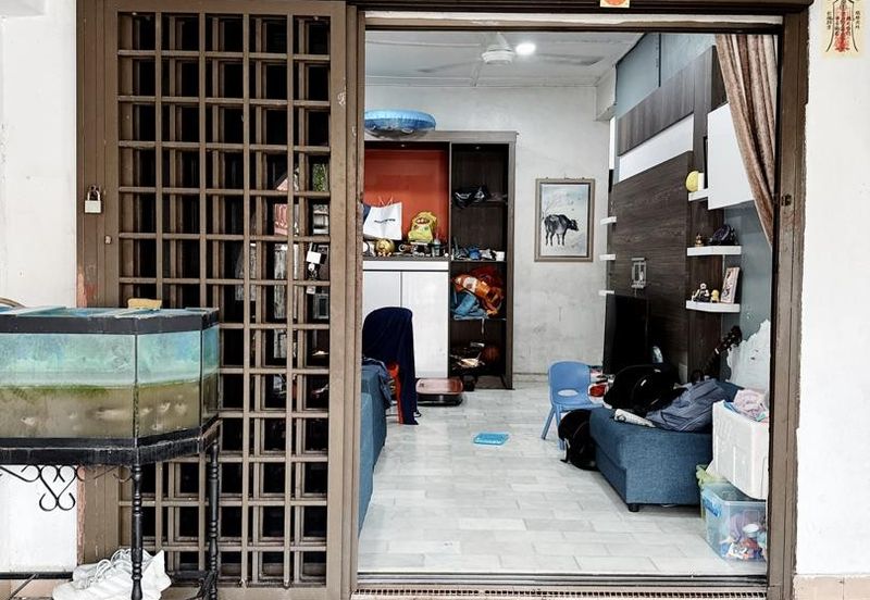 Kulai Taman Timur / Jalan Berjasa / Single Storey House