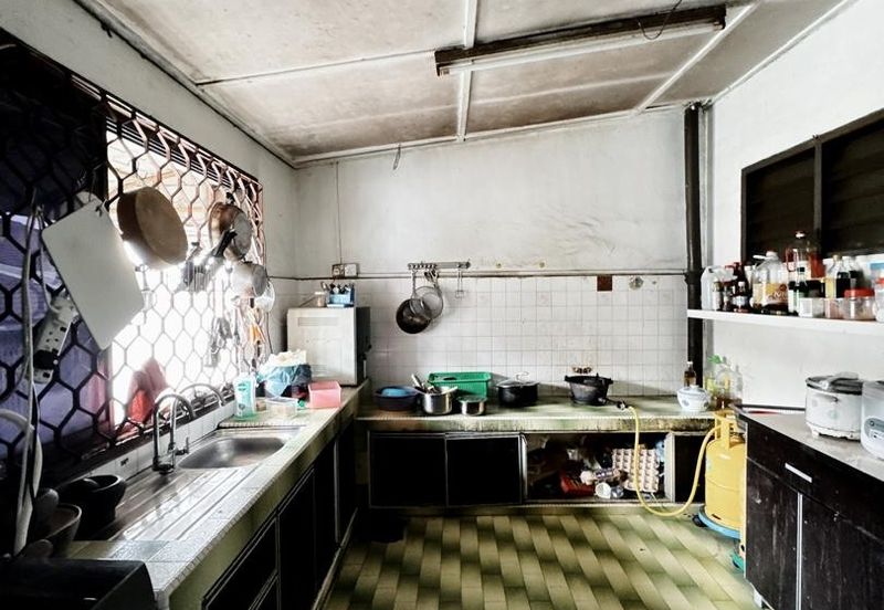 Kulai Taman Timur / Jalan Berjasa / Single Storey House