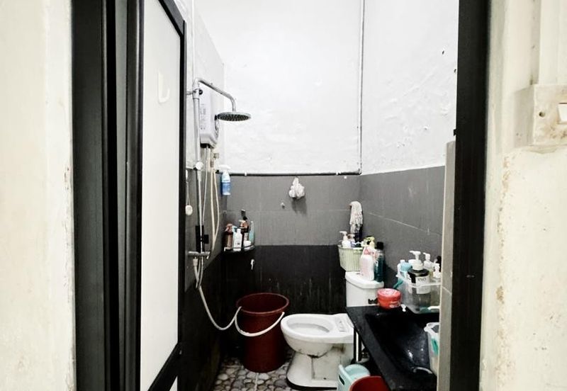 Kulai Taman Timur / Jalan Berjasa / Single Storey House