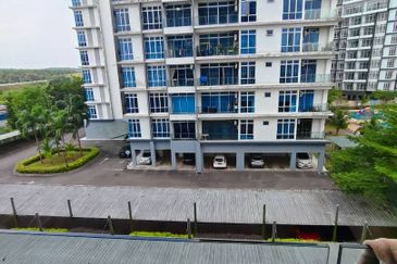Kulai / Senai Garden Apartment