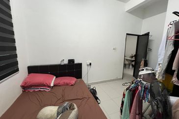 Kulai Bandar Putra / Jalan Belian / Single Storey Corner lot