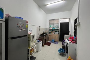 Kulai Bandar Putra / Jalan Belian / Single Storey Corner lot