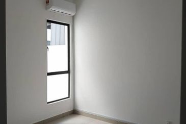 Kulai Indahpura The Crystal / 2 storey terrace house 