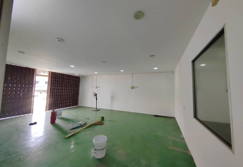 Kulai Senai Saleng / Jalan Serunai Saleng / Double Storey  Shop lot (Ground floor only) 