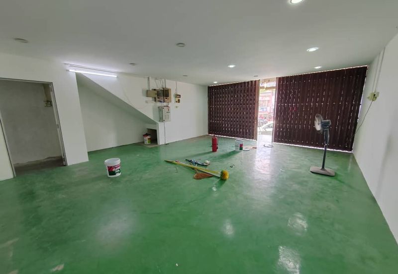 Kulai Senai Saleng / Jalan Serunai Saleng / Double Storey  Shop lot (Ground floor only) 