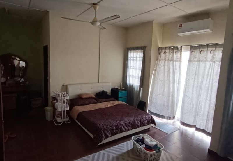 Kulai Bandar Putra  Jalan Nuri 💥Double Storey House 