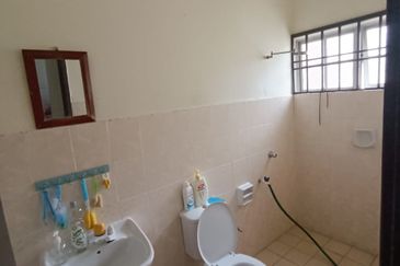 Kulai Bandar Putra  Jalan Nuri 💥Double Storey House 