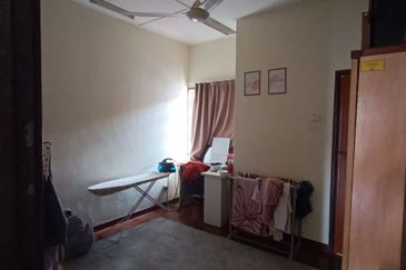 Kulai Bandar Putra  Jalan Nuri 💥Double Storey House 