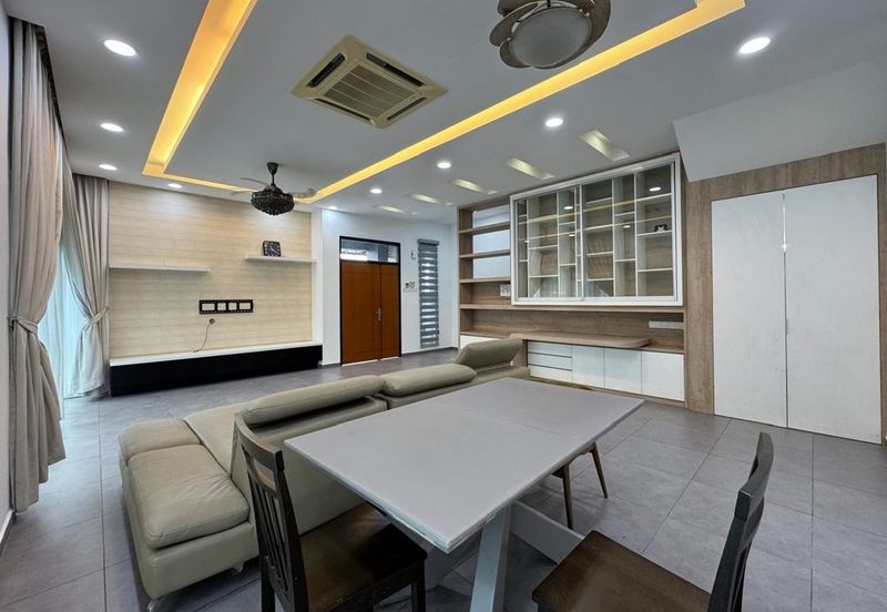 Kulai / Taman Tropika / Jalan Tropika / Double Storey Cluster House