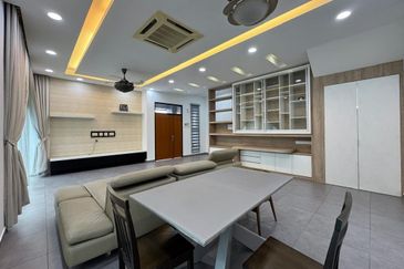 Kulai / Taman Tropika / Jalan Tropika / Double Storey Cluster House