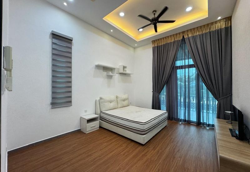 Kulai / Taman Tropika / Jalan Tropika / Double Storey Cluster House