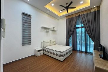 Kulai / Taman Tropika / Jalan Tropika / Double Storey Cluster House