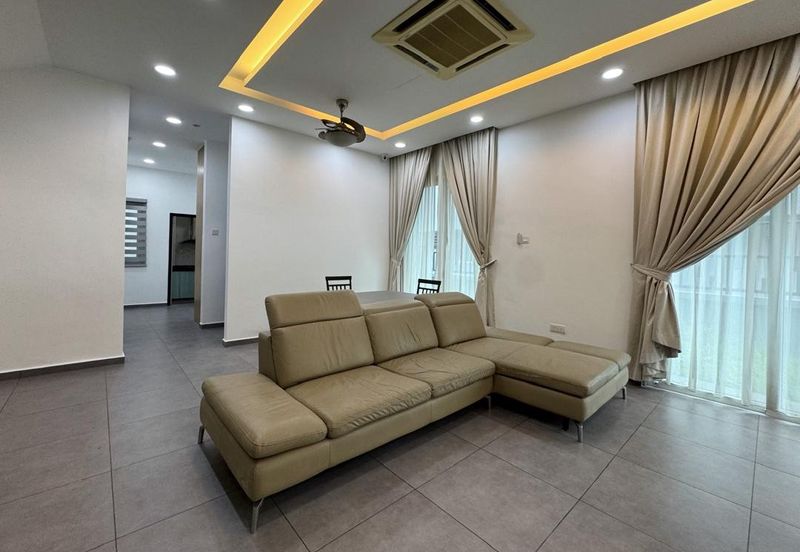 Kulai / Taman Tropika / Jalan Tropika / Double Storey Cluster House