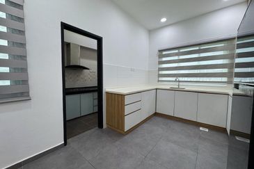 Kulai / Taman Tropika / Jalan Tropika / Double Storey Cluster House