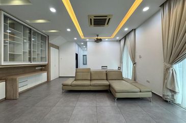 Kulai / Taman Tropika / Jalan Tropika / Double Storey Cluster House