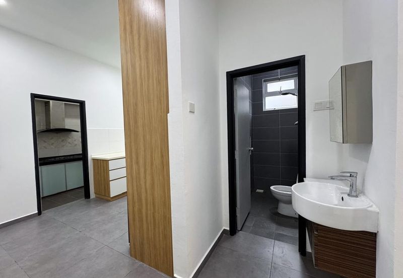 Kulai / Taman Tropika / Jalan Tropika / Double Storey Cluster House