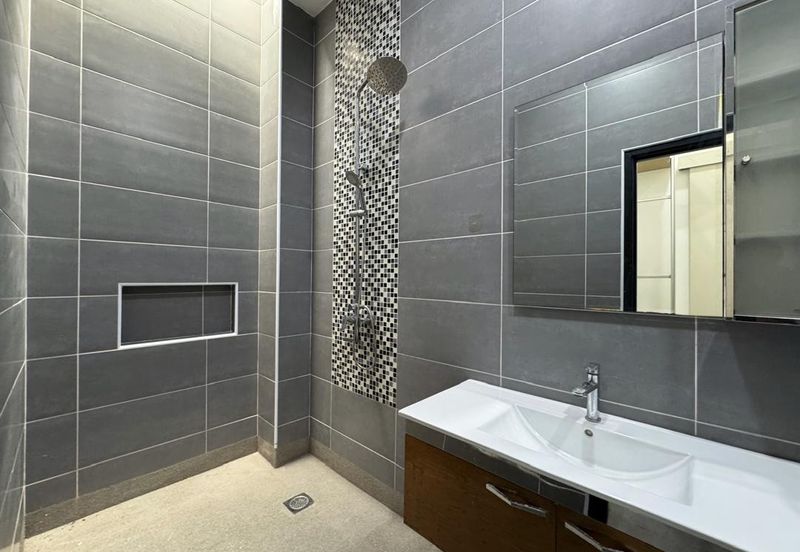 Kulai / Taman Tropika / Jalan Tropika / Double Storey Cluster House