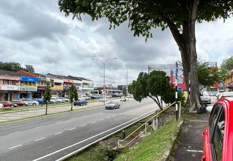 Skudai Tun Aminah / Jalan Nakhoda / Double Storey Shop Lot / Facing MainRoad  