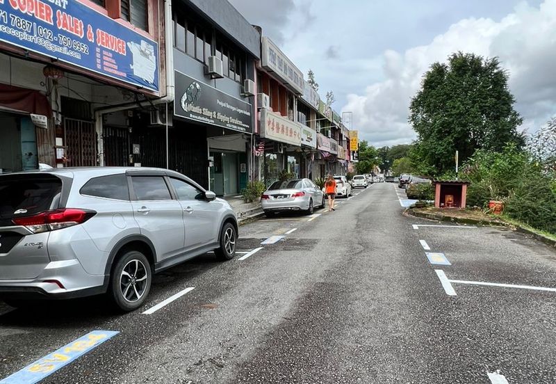 Skudai Tun Aminah / Jalan Nakhoda / Double Storey Shop Lot / Facing MainRoad  