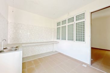 Johor Bahru / Taman Perling / Double Storey Semi D