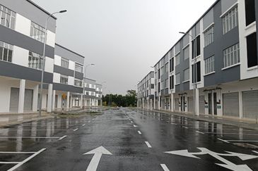 Kulai Bandar Indahpura/ Jalan Kiambang/Vervocity New Shop Endlot