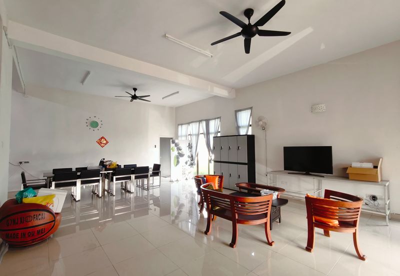 Kulai / Bardar Indahpura (Lake View) Double Storey Semi D Corner House 