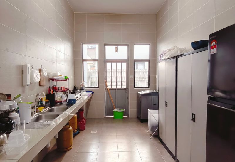 Kulai / Bardar Indahpura (Lake View) Double Storey Semi D Corner House 