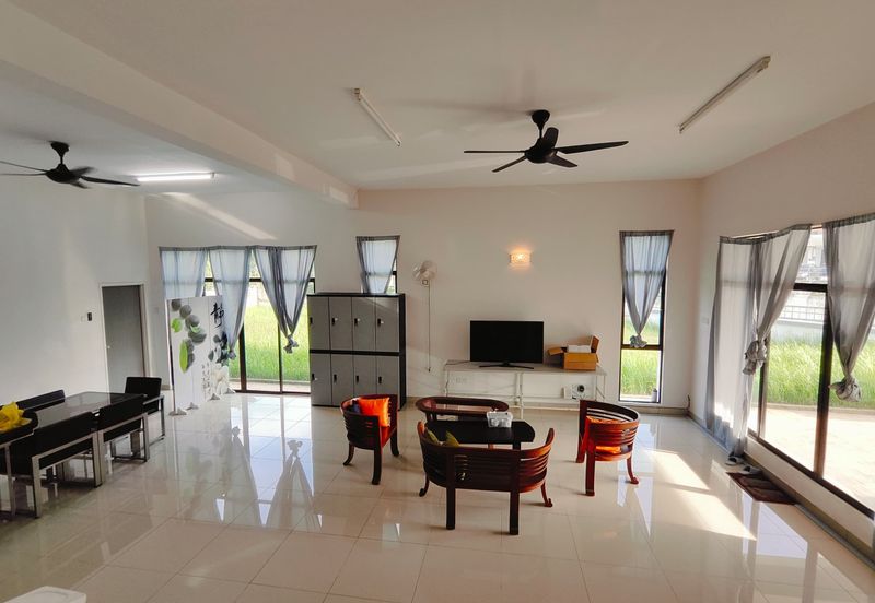 Kulai / Bardar Indahpura (Lake View) Double Storey Semi D Corner House 