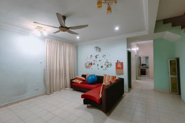 Kulai Bandar Indahpura/ Jalan Cempaka 36/xx  Double Storey Corner House  