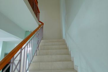 Kulai Bandar Indahpura/ Jalan Cempaka 36/xx  Double Storey Corner House  