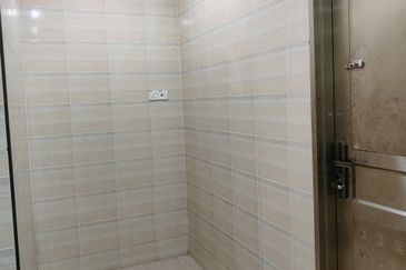 Kulai Bandar Indahpura/ Jalan Cempaka 36/xx  Double Storey Corner House  