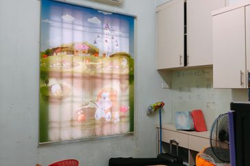 Kulai Bandar Indahpura/ Jalan Cempaka 36/xx  Double Storey Corner House  