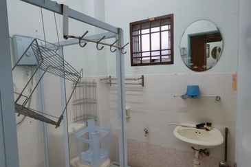 Kulai Bandar Indahpura/ Jalan Cempaka 36/xx  Double Storey Corner House  