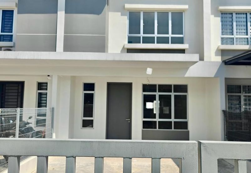 Gelang Patah / Aster Heights Tropicana / Double Storey Terrace House