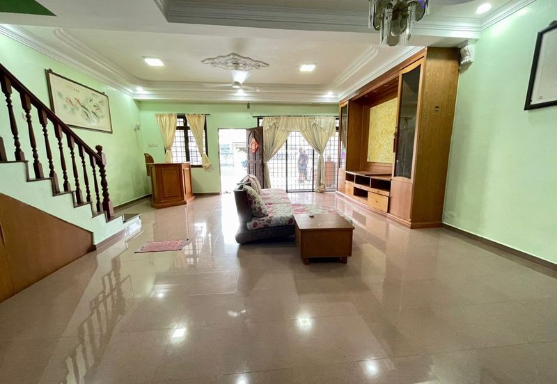 Skudai / Taman Sri Skudai / Double Storey House /  Furnished  Kitchen fully extended 