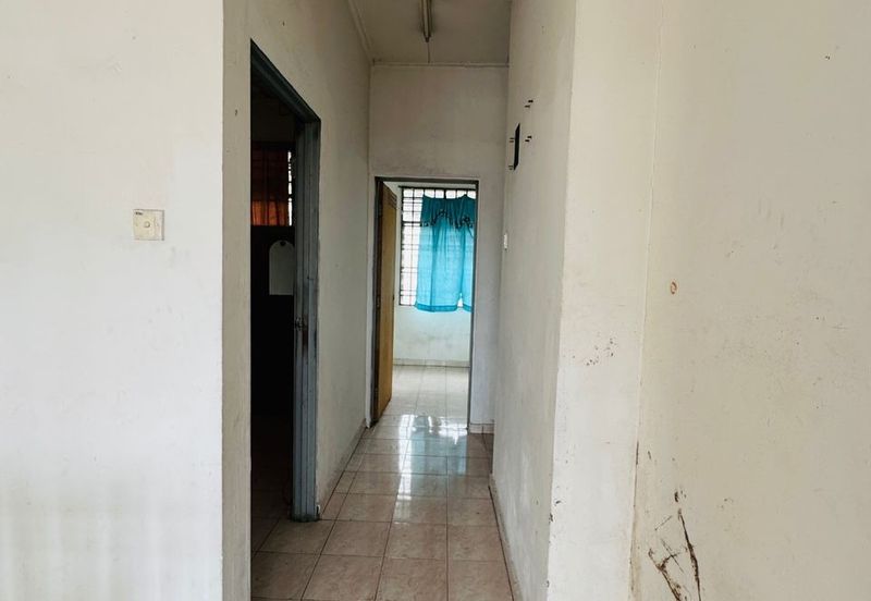 Gelang Patah / Taman Nusa Perintis / Nusa Perintis 3 / Double Storey House 