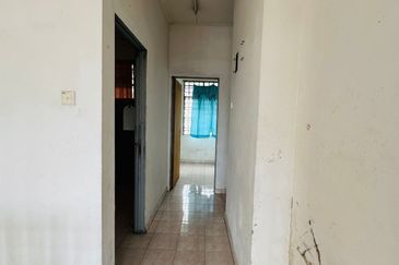 Gelang Patah / Taman Nusa Perintis / Nusa Perintis 3 / Double Storey House 