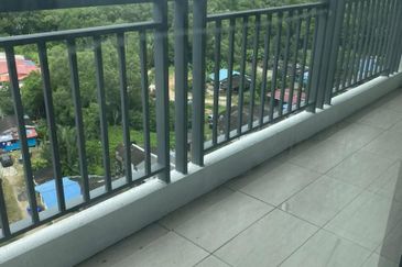 Johor Bahru / Taman Perling / Jalan Sutera Kuning / 8 Scape Residences / Serviced Apartment