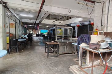 Skudai / Kangkar Pulai / Bandar Baru Kangkar Pulai / Jalan Pulai Harmoni / Lowcost Shoplot Ground floor 