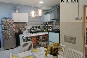 Kulai / Senai / Saleng /Taman Muhibbah / Jalan Jambu / 2.5 storey terrace house