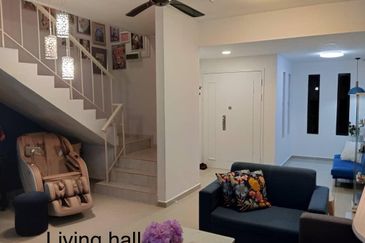 Kulai / Senai / Saleng /Taman Muhibbah / Jalan Jambu / 2.5 storey terrace house