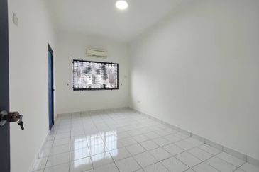 Skudai Selesa Jaya @ Jalan Silat Gayung / Double Storey House Unblock View