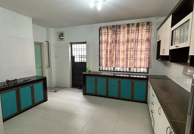 Kulai / Bandar Putra / IOI Palm Villa / Gate B / Jalan Ceria / Big Double Storey Corner Terrance