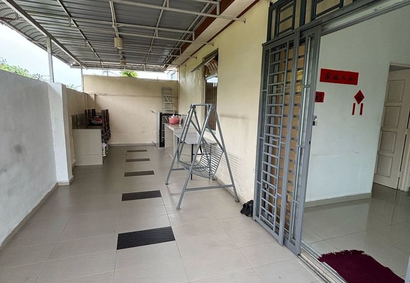 Kulai / Bandar Putra / IOI Palm Villa / Gate B / Jalan Ceria / Big Double Storey Corner Terrance